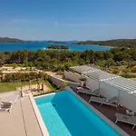 Vila Konstanca Jezera