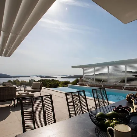 فيلة Konstanca *