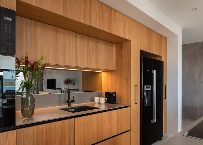 Konstanca וילה יזרה