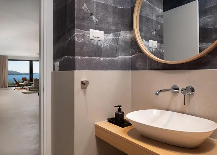 Konstanca イェゼラ